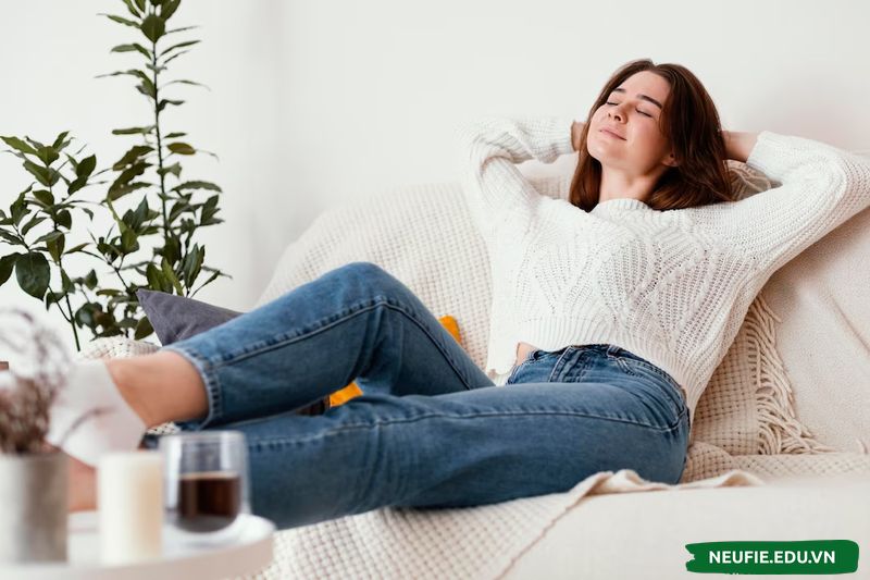 Một chiếc sofa êm ái là tiêu sản nhưng lại giúp bạn thoải mái và đáp ứng nhu cầu thư giãn của bạn mỗi ngày
