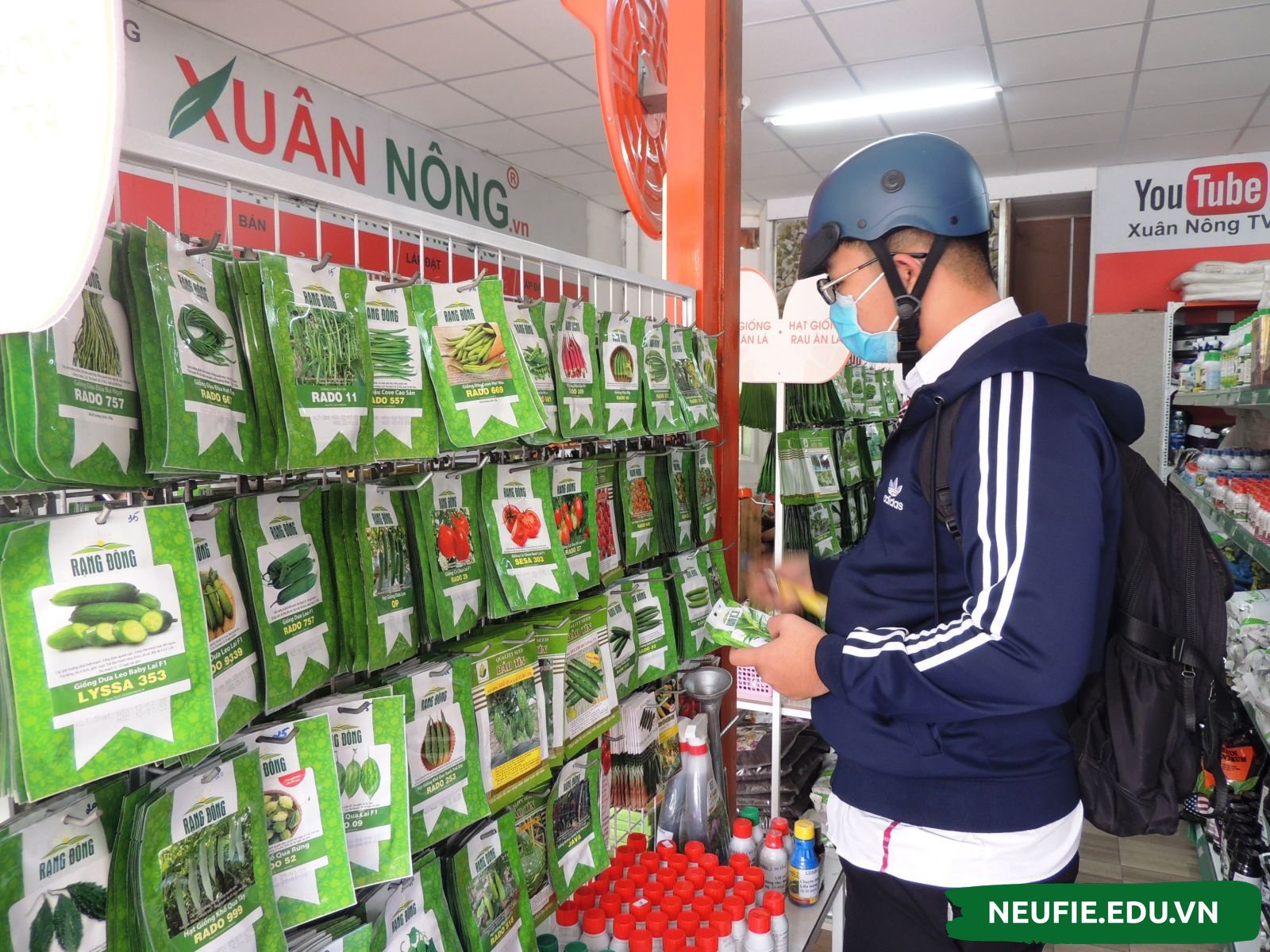 Cửa hàng bán hạt giống cây trồng