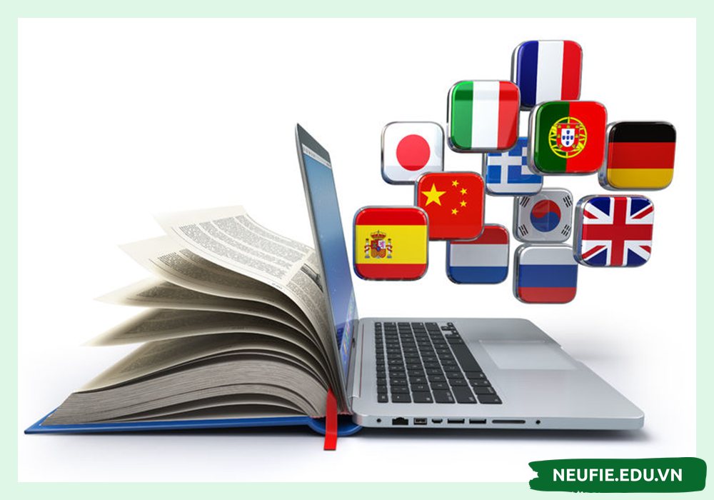Nếu là sinh viên chuyên ngành ngôn ngữ, bạn có thể nhận dịch các tài liệu, sách báo, truyện,...