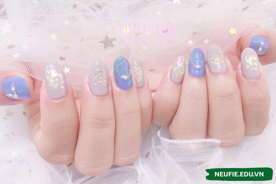 Nếu bạn có chút tay nghề về makeup & nails, bạn hoàn toàn có thể nhận công việc này