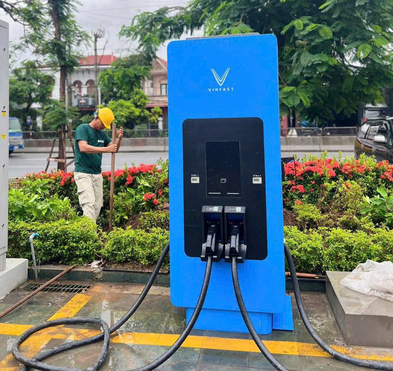 120kW Sạc nhanh 30 – 60 phút Cao Cây xăng, trung tâm lớn